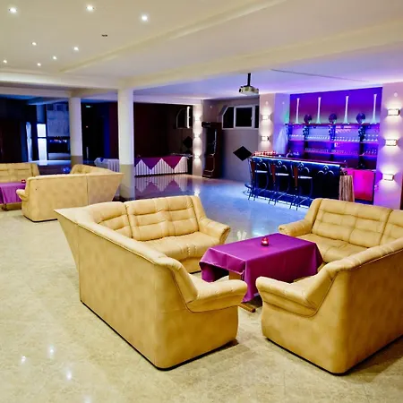 Groman فندق